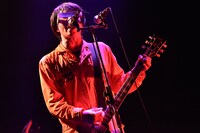 ハヤシ（G, Vo, Syn, Programming）（撮影：古渓一道）