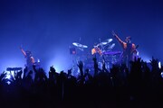 POLYSICS「POLYSICS TOUR 2015“HEN 愛 LET'S GO!”~ツナギなぼくら ツアーで、胸キュン。~」東京・TSUTAYA O-EAST公演の様子。(撮影:古渓一道)