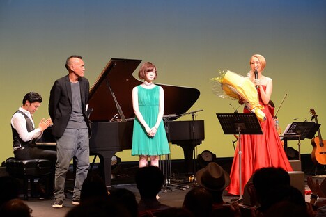 「Relaxing in 大手町～Ms.OOJA～」の様子。（Photo by Masanori Naruse）