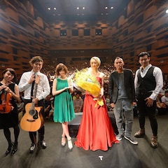 Ms.OOJAワンマンに玉城ティナ&SABU監督がサプライズ登場