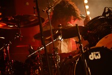 ZAX（Dr / The BONEZ）（Photo by Tetsuya Yamakawa[showcase]）