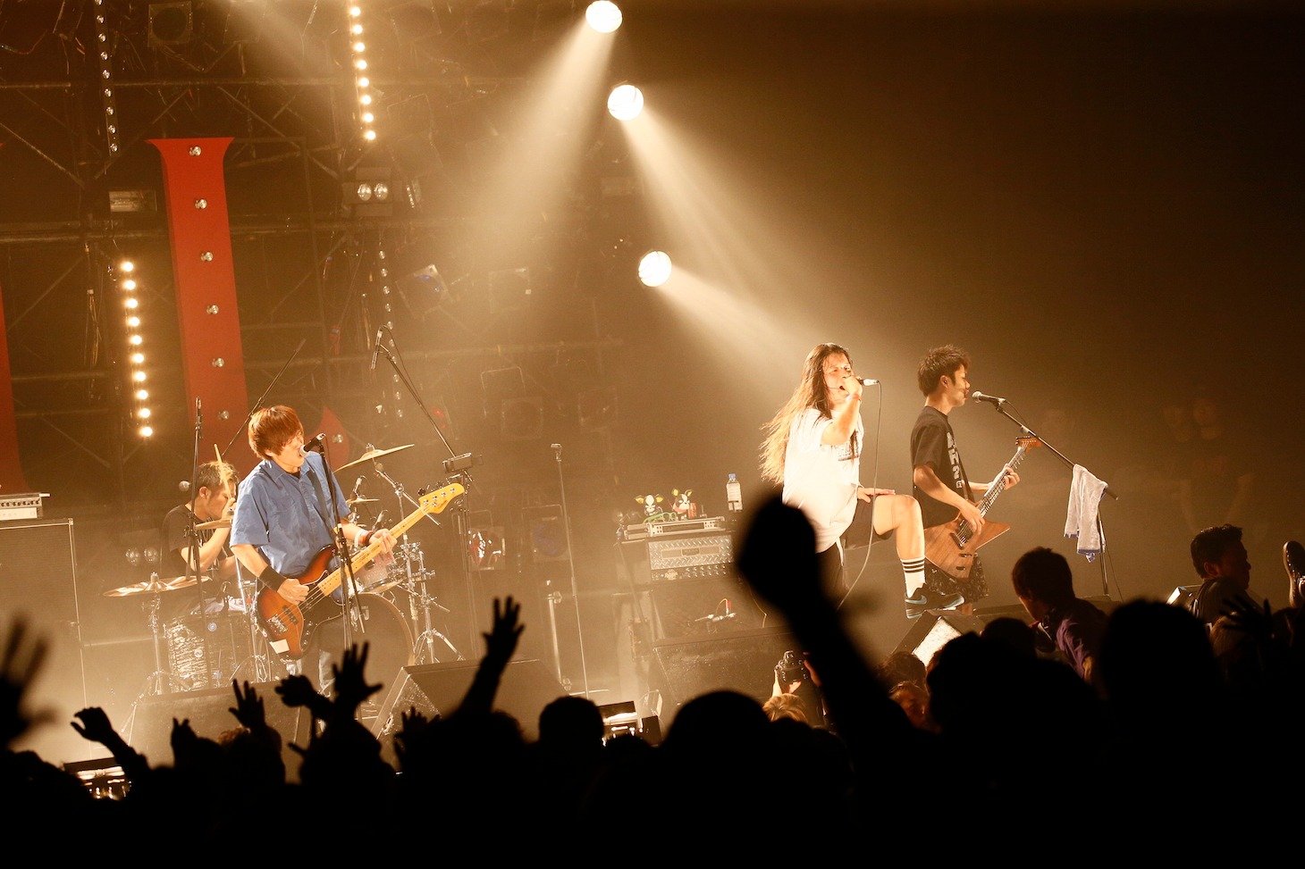 SHIMA（Photo by tetsuya yamakawa［showcase］）