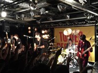 「『ALXD』Special Live」の様子。（写真提供：ユニバーサルミュージック）