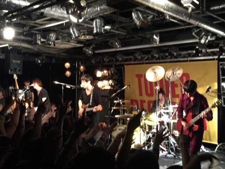 「『ALXD』Special Live」の様子。（写真提供：ユニバーサルミュージック）