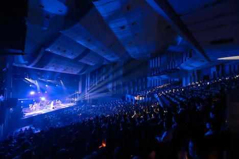 「Salyu Tour 2015 Android & Human Being」NHKホール公演の様子。(Photo by Taku Fujii)