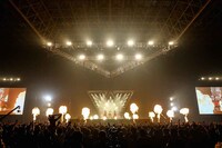 今週の人気画像8位は「BABYMETAL熱狂の凱旋ワンマン、2万5000人に『かかってこいよ！』」より、「BABYMETAL WORLD TOUR 2015 ～巨大天下一メタル武道会～」の様子。（Photo by Taku Fujii / MIYAAKI Shingo）