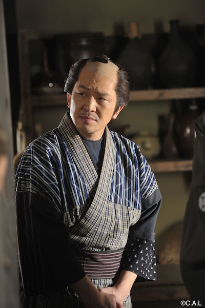 「水戸黄門スペシャル」に出演するANI（スチャダラパー）。