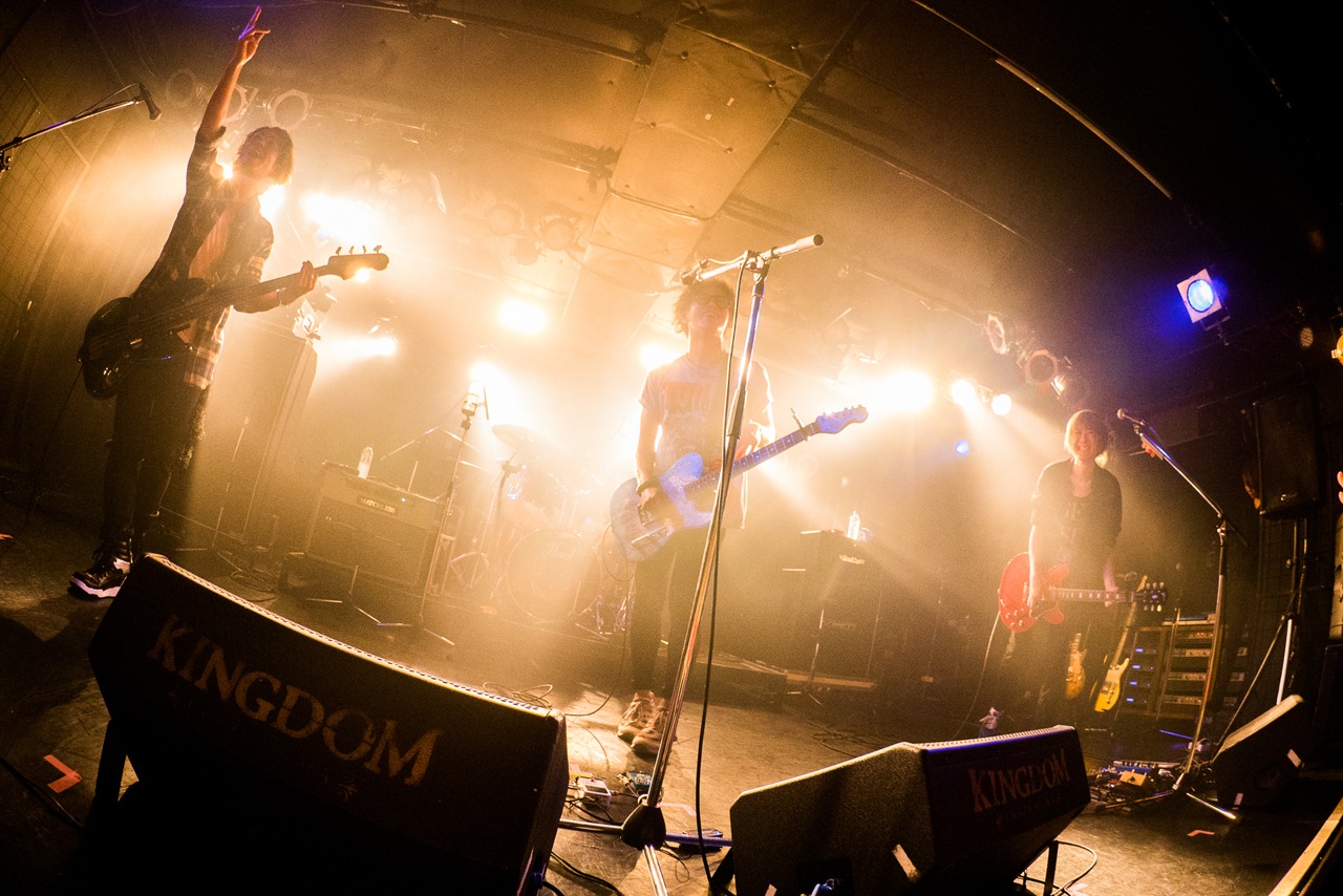 BLUE ENCOUNT（撮影：井上写真事務所）
