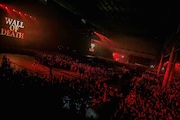 今週の人気画像7位は「BABYMETAL熱狂の凱旋ワンマン、2万5000人に『かかってこいよ!』」より、「BABYMETAL WORLD TOUR 2015 ~巨大天下一メタル武道会~」の様子。(Photo by Taku Fujii / MIYAAKI Shingo)
