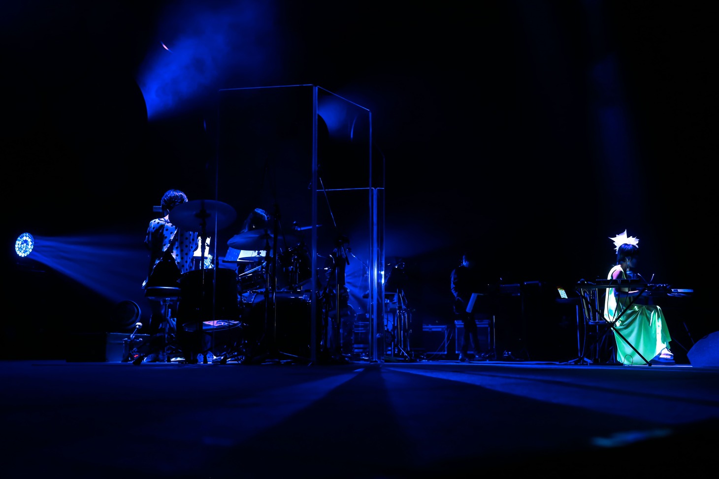 「Salyu Tour 2015 Android & Human Being」NHKホール公演の様子。（Photo by Taku Fujii）
