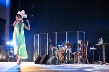 「Salyu Tour 2015 Android & Human Being」NHKホール公演の様子。（Photo by Taku Fujii）