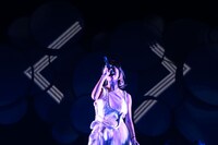 「Salyu Tour 2015 Android & Human Being」NHKホール公演でのSalyu。（Photo by Taku Fujii）