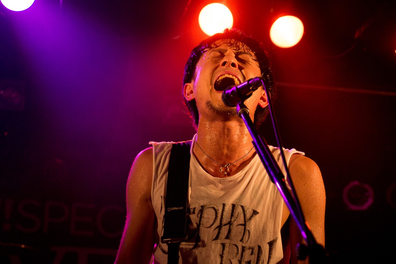 Jose（Vo, G / TOTALFAT）（撮影：井上写真事務所）