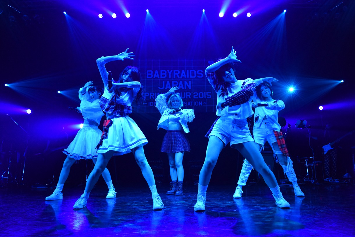 「ベイビーレイズ JAPAN SPRING TOUR 2015 -IDOROCK SENSATION-」の様子。