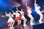 「ベイビーレイズ JAPAN SPRING TOUR 2015 -IDOROCK SENSATION-」の様子。