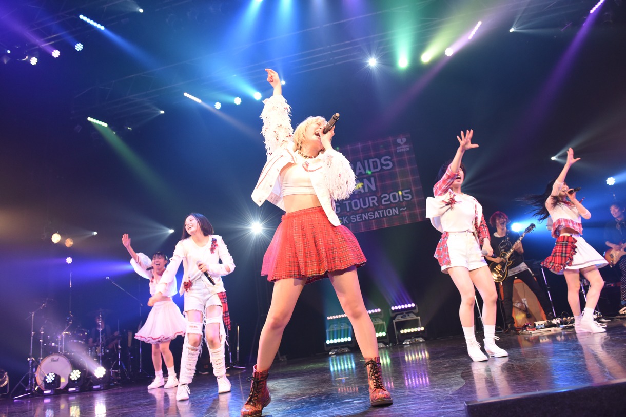 「ベイビーレイズ JAPAN SPRING TOUR 2015 -IDOROCK SENSATION-」の様子。