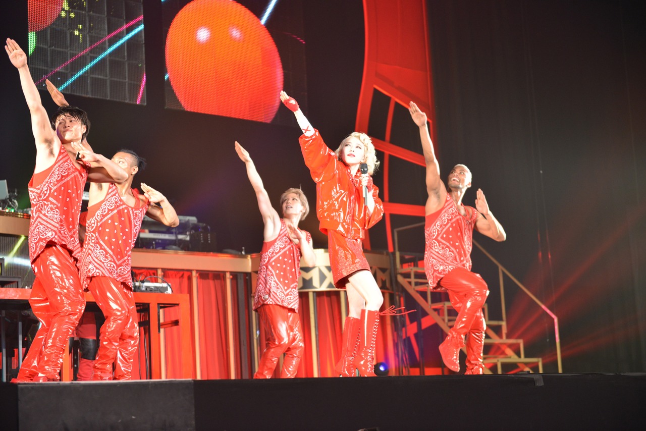 加藤ミリヤ「10th Anniversary "A MUSE" Tour 2015」神奈川・横浜アリーナ公演の様子。（Photo by cherry chill will）