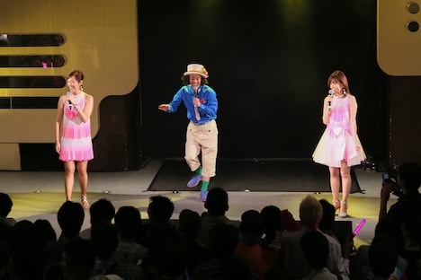 左から早見優、やついいちろう、松本伊代。（Photo by SUNAO HONDA）