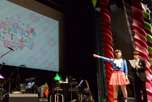 竹達彩奈「Ayachi Birthday 2015 あやテレ」夜の部の様子。