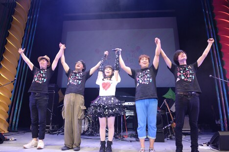 竹達彩奈「Ayachi Birthday 2015 あやテレ」夜の部の様子。