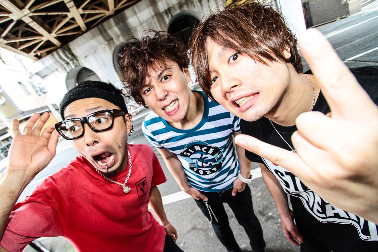SMASH UP