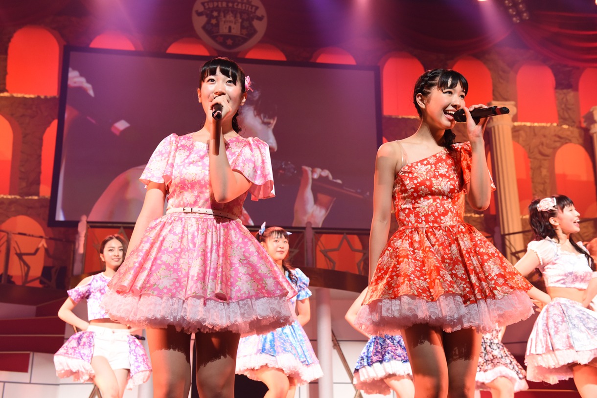 「SUPER☆GiRLS LIVE 2015 5th Anniversary TOUR～SUPER☆CASTLE～」千秋楽公演の様子。