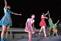 元気よく乾杯するときめき▽宣伝部。