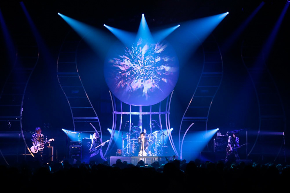 「NIGHTMARE 15th Anniversary Tour『CARPE DIEMeme』」ファイナル公演の様子。（Photo by MASA［Sketch Photo Studio］）