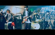 [Alexandros] 「Dog 3」ミュージックビデオのワンシーン。