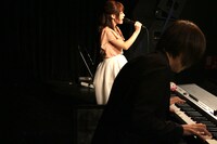 藤田麻衣子とまらしぃ。