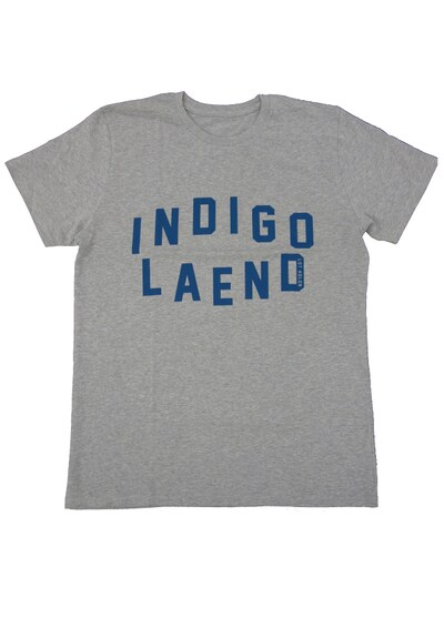 indigo la Endとlot holonによるコラボTシャツ。