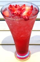 ロジコマベリークーラー（フランボワーズ＋クランベリー＋ソーダ）