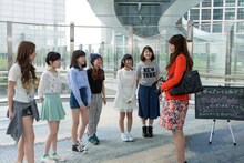 Little Glee Monster「オンナミチ」出演シーン。