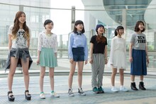 Little Glee Monster「オンナミチ」出演シーン。