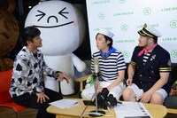 左から大谷ノブ彦（ダイノジ）、クマムシ。