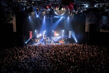 レキシ（撮影：鳥居洋介）