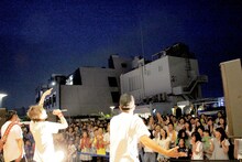 シクラメン「こんにちは羽田」リリース記念イベントの様子。（写真提供：トイズファクトリー）