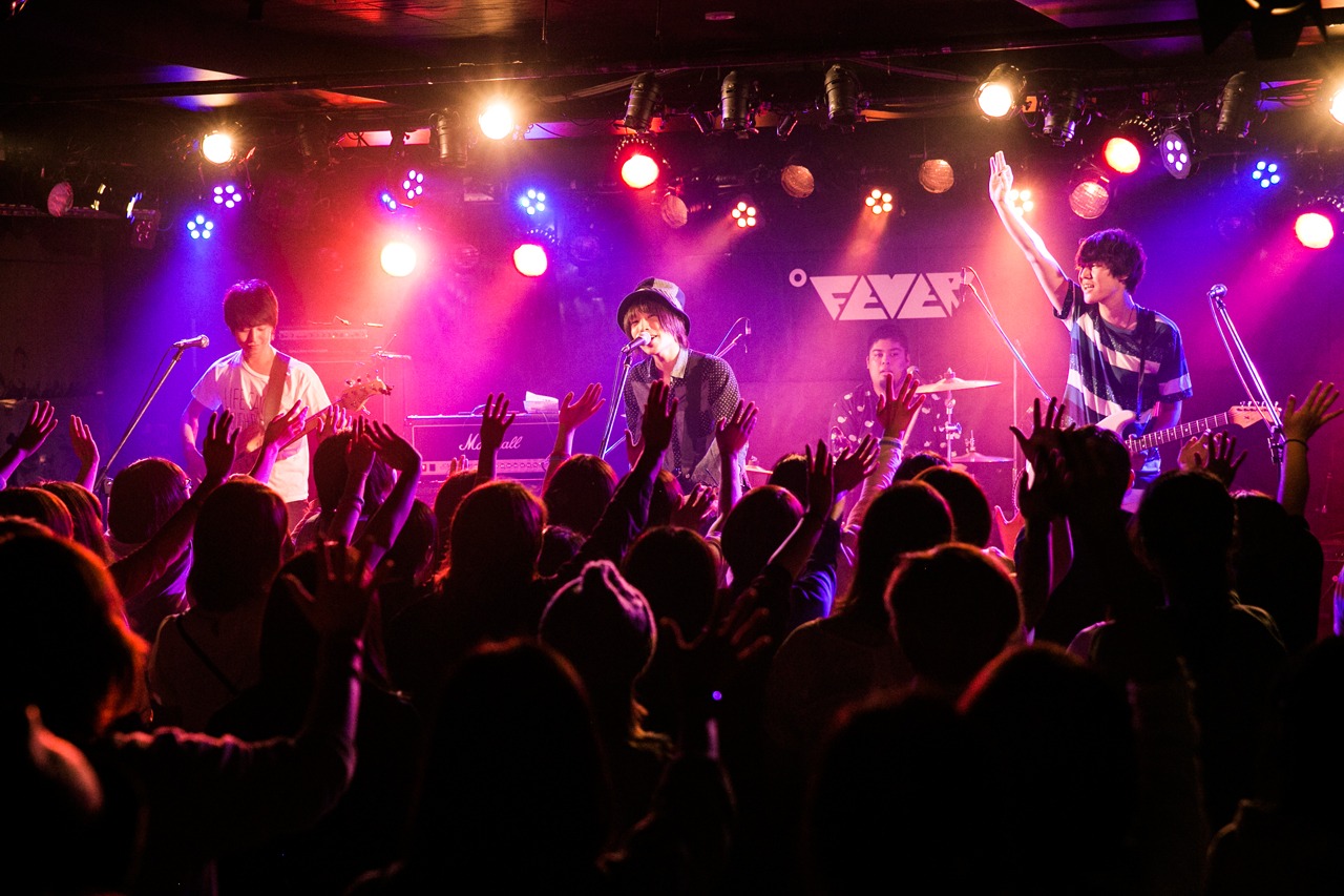 「ウソツキpresents『ハレソウ』ツアー」東京・新代田FEVER公演の様子。（撮影：山野浩司）