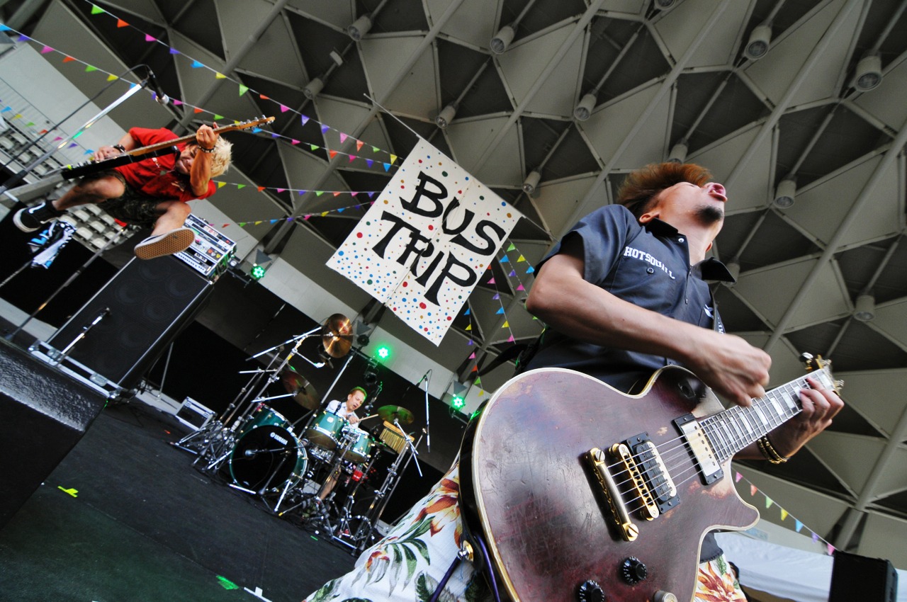 HOTSQUALL（Photo by rockey）