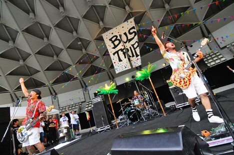 SUNSET BUS（Photo by rockey）