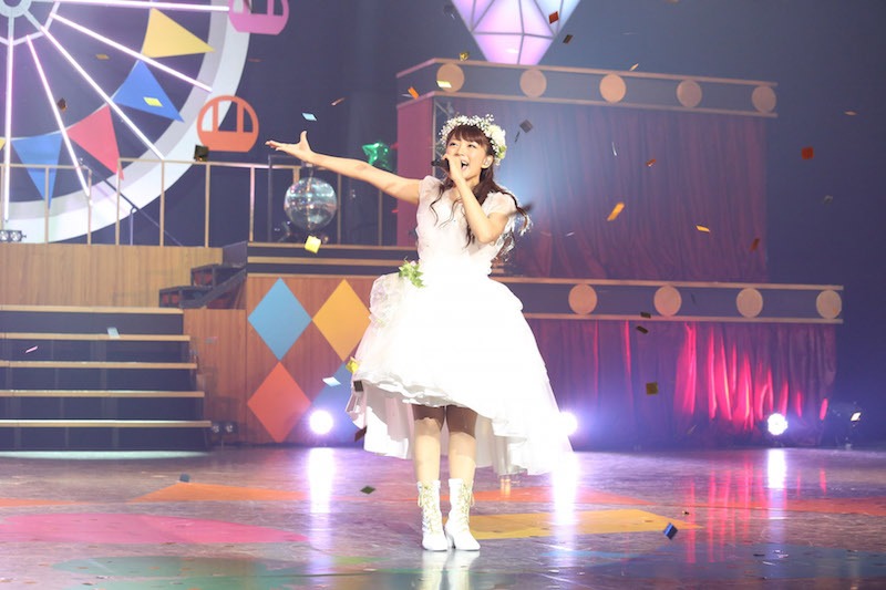 三森すずこ「Fun! Fun! Fantasic Funfair!」のワンシーン。（写真提供：ポニーキャニオン）