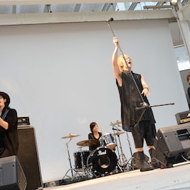 Thinking Dogs、ラゾーナでデビューシングル曲すべて披露