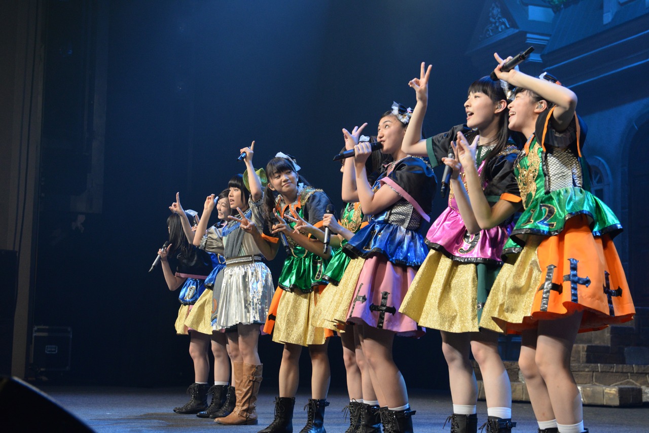 「私立恵比寿中学 飛び出せ全十ホールツアー2015～わっくわくはるバルーンGOGO～」5月21日の東京・NHKホール公演の様子。