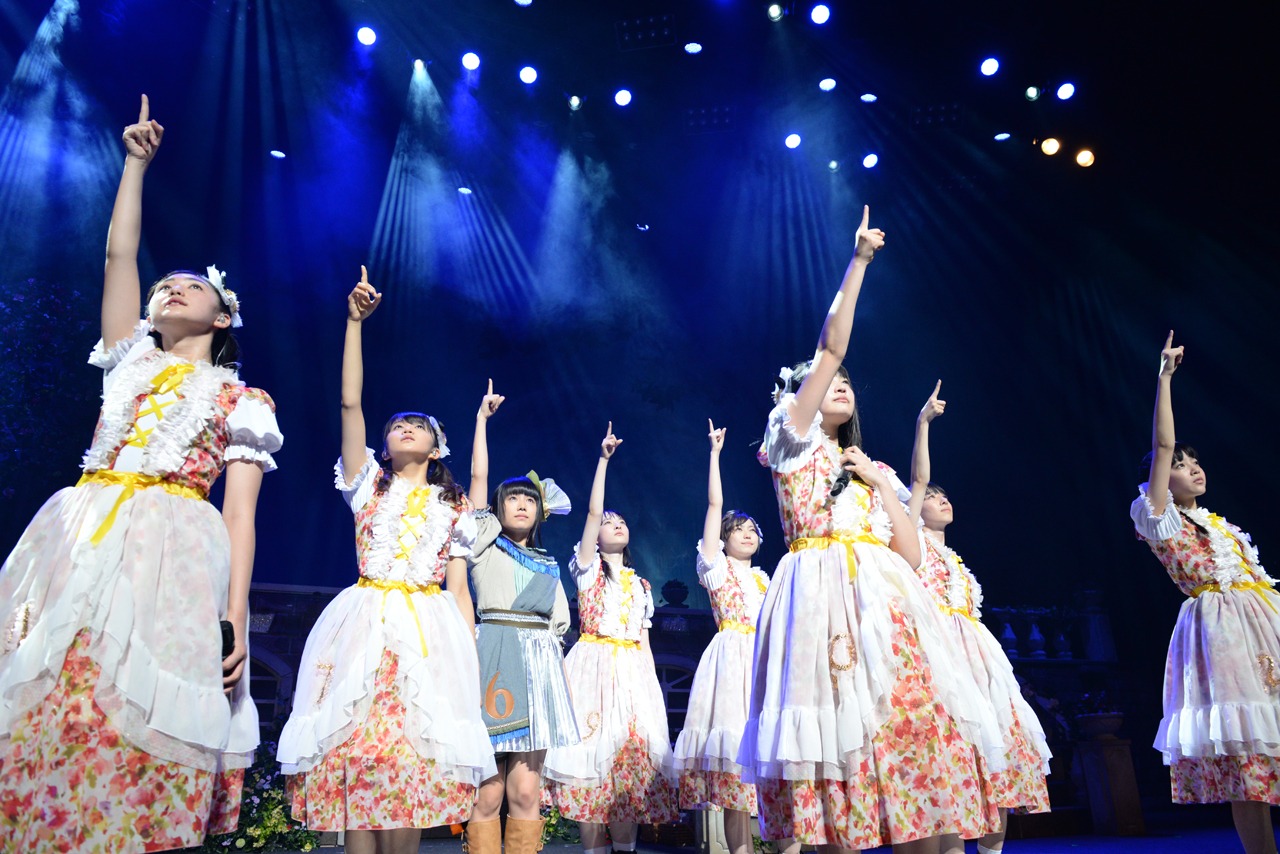 「私立恵比寿中学 飛び出せ全十ホールツアー2015～わっくわくはるバルーンGOGO～」5月21日の東京・NHKホール公演の様子。