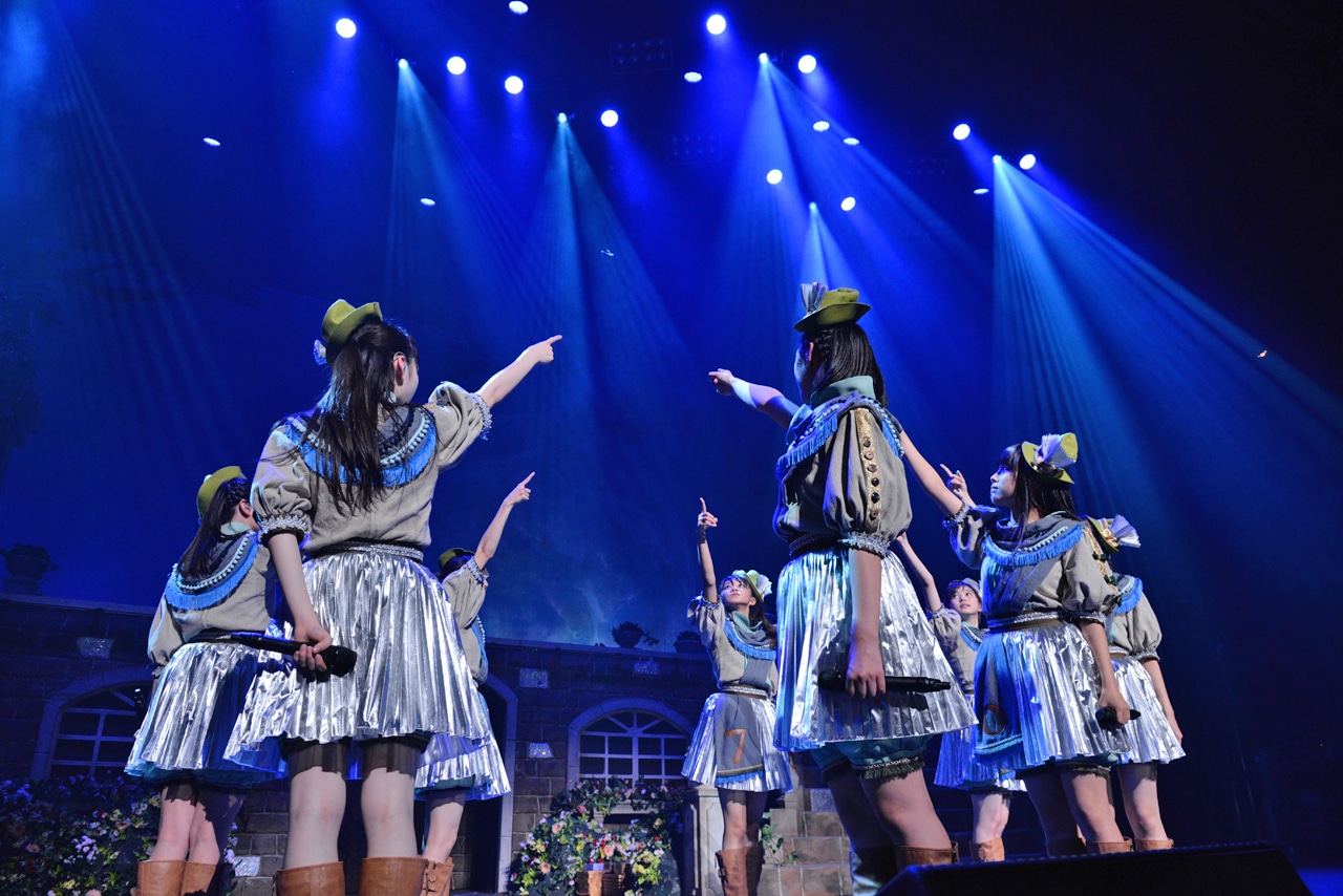 「私立恵比寿中学 飛び出せ全十ホールツアー2015～わっくわくはるバルーンGOGO～」追加公演の様子。