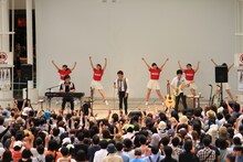 DEEN（写真提供：EPICレコードジャパン）