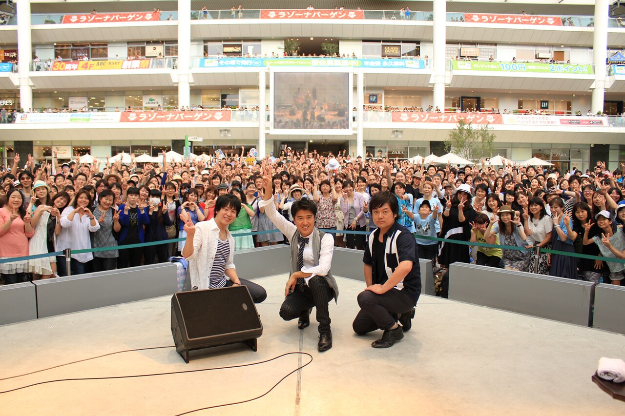 DEEN、リリースイベントでファンとダンス！「千回恋心！」ライブ初披露