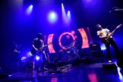 the band apart「7th album“謎のオープンワールド”release live SMOOTH LIKE BUTTER TOUR」東京・EX THEATER ROPPONGI公演の様子。（撮影：岡本麻衣［ODD JOB LTD.］）