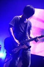 川崎亘一（G / the band apart）（撮影：岡本麻衣［ODD JOB LTD.］）