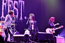 RYUICHI（LUNA SEA）、SUGIZO（LUNA SEA）、DEAD ENDによるセッションの様子。（写真提供：LUNATIC FEST.）